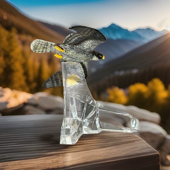 Vtg Franklin Mint Alaskan Frontier Wildlife Sculpture “Hawk” - Picture 3 of 4